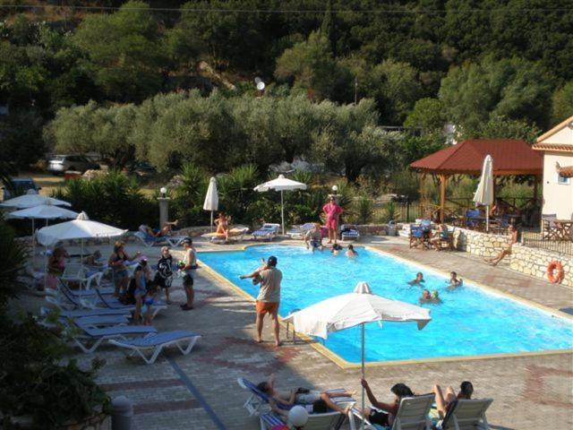 Hotel Nostos Frikes Exterior foto