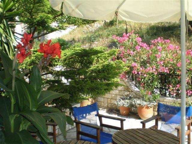 Hotel Nostos Frikes Exterior foto